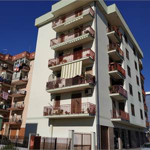 3 locali In Vendita a Augusta