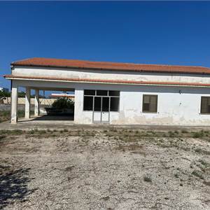 Villa In Vendita a Augusta
