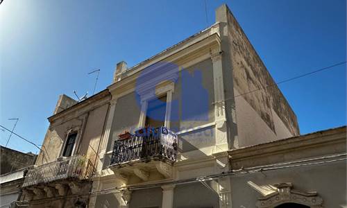 Luminoso Trivani Piano Primo con Terrazza soprastante- Augusta Centro‼