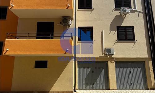 🏠 Vendesi Appartamento 4 vani piu' garage Via Darwin Augusta Zona Monte‼